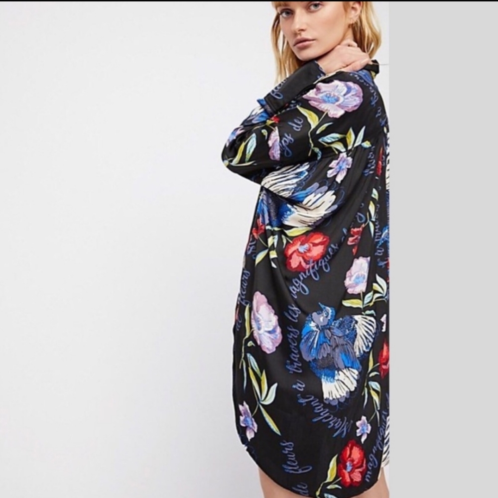 Free People silky nights floral tunic size small